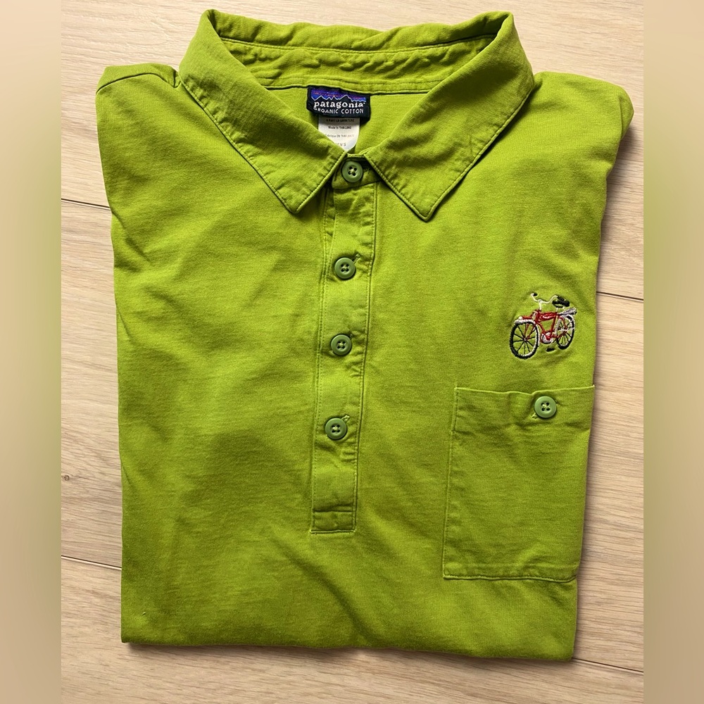 Patagonia organic cotton Men’s Large green tee